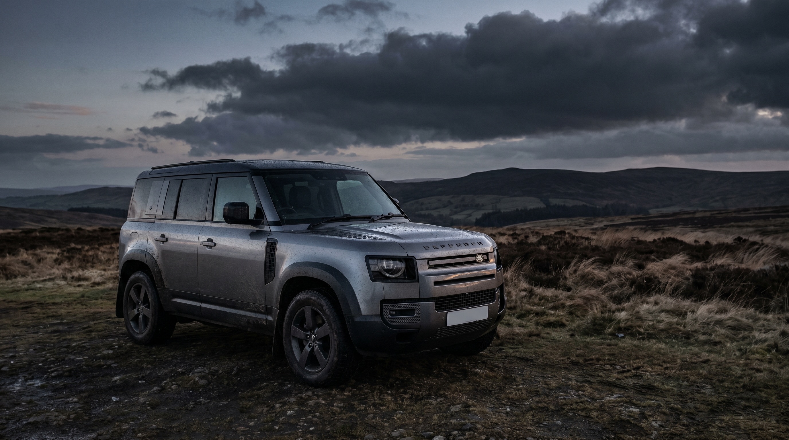 News: Defender OCTA gets 2026 update — graphite accents and larger screen /